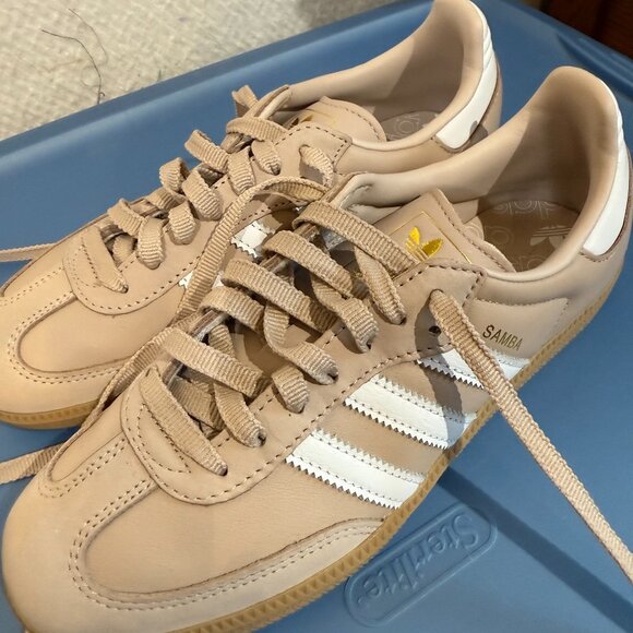 ADIDAS WOMEN"S SAMBAS Size 7 - Picture 1 of 4